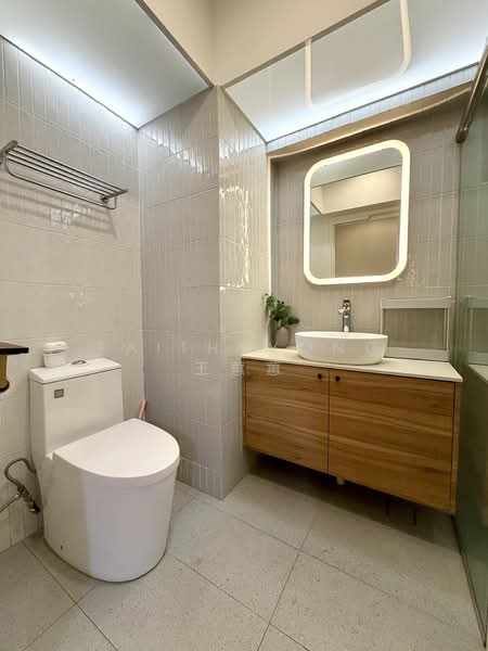 87 Dawson Road HDB Flat For Sale at S$ 1,300,000 | PropertyGuru Singapore - Bathroom