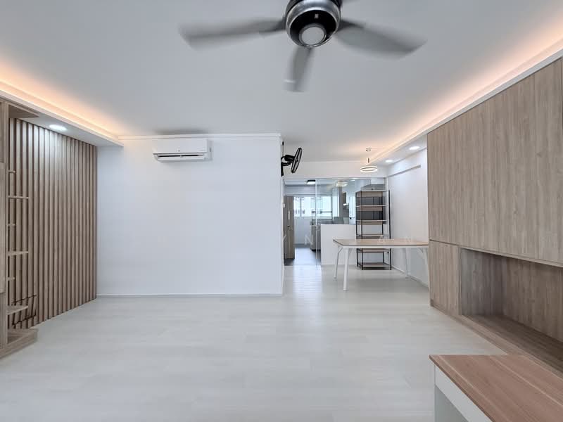 242 Serangoon Avenue 3, 242 Serangoon Avenue 3, 3 Bedrooms, 904 sqft, HDB Flat For Sale, by Sherilyn Tan, 500075103 - Living Room - PropertyGuru.com.sg