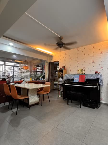 54 Kent Road HDB Flat For Sale at S$ 999,998 | PropertyGuru Singapore - Living Room