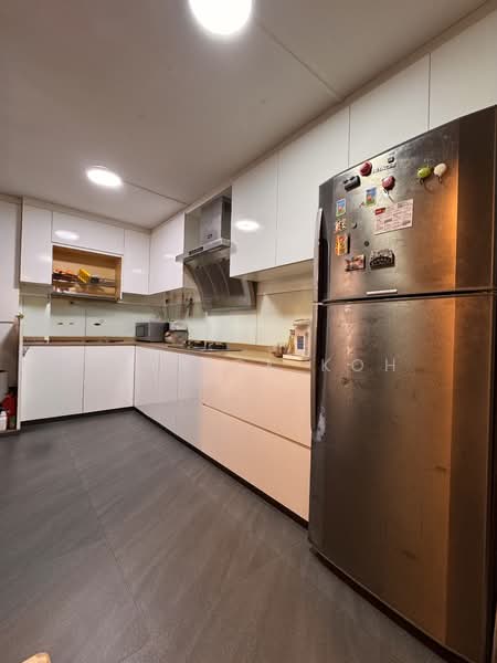 54 Kent Road HDB Flat For Sale at S$ 999,998 | PropertyGuru Singapore - Kitchen