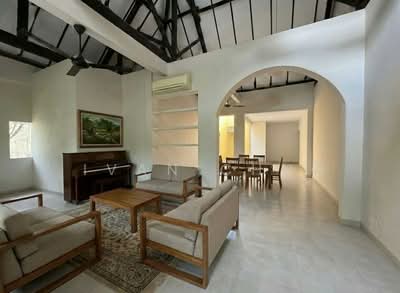 For Sale - ⭐️⭐️LANDED7772@ Rare Bungalow-style Corner Terrace | Good land size | Park 3 Cars