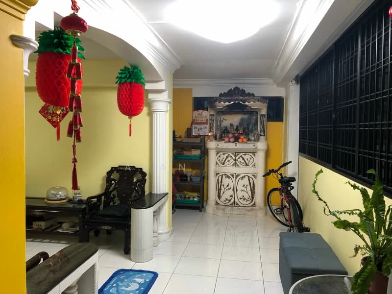 850 Woodlands Street 82 HDB Flat For Sale at S$ 1,250,000 | PropertyGuru Singapore - Living Room