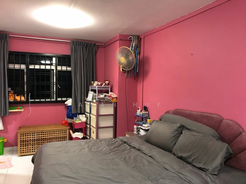 850 Woodlands Street 82 HDB Flat For Sale at S$ 1,250,000 | PropertyGuru Singapore - Bedroom
