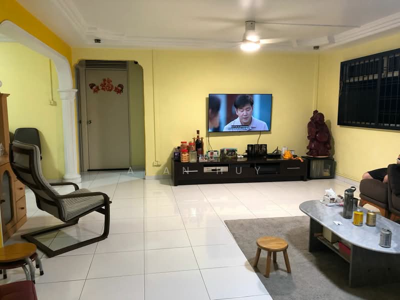850 Woodlands Street 82 HDB Flat For Sale at S$ 1,250,000 | PropertyGuru Singapore - Living Room