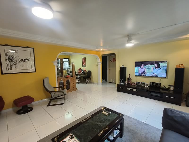 850 Woodlands Street 82 HDB Flat For Sale at S$ 1,250,000 | PropertyGuru Singapore - Living Room