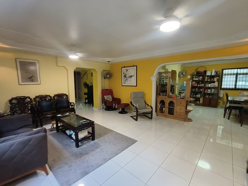 850 Woodlands Street 82 HDB Flat For Sale at S$ 1,250,000 | PropertyGuru Singapore - Living Room