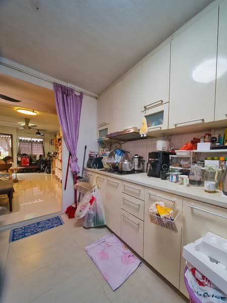 44 Owen Road HDB Flat For Sale at S$ 475,000 | PropertyGuru Singapore - Kitchen