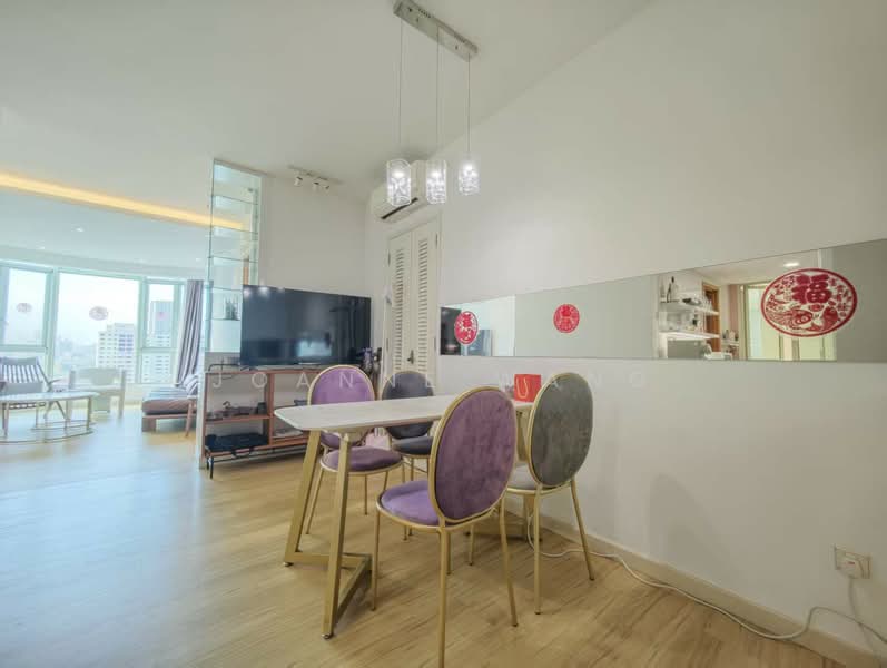 Queens Condominium For Sale at S$ 1,860,000 | PropertyGuru Singapore - Living Room