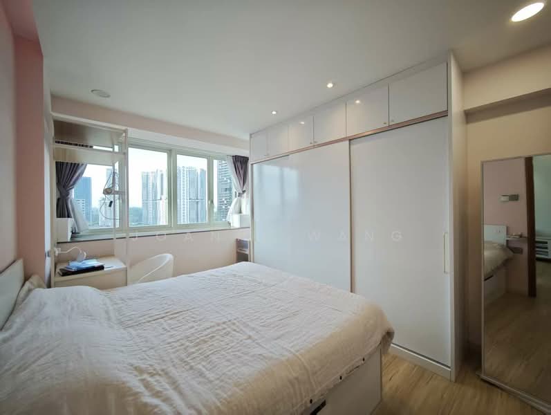 Queens Condominium For Sale at S$ 1,860,000 | PropertyGuru Singapore - Bedroom