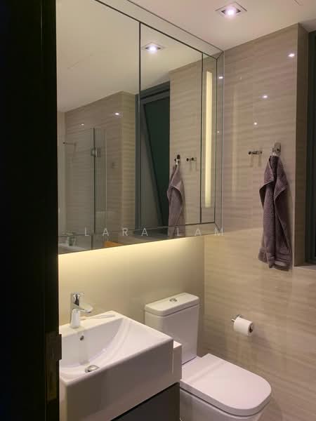Thomson Three Condominium For Sale at S$ 2,868,888 | PropertyGuru Singapore - Bathroom