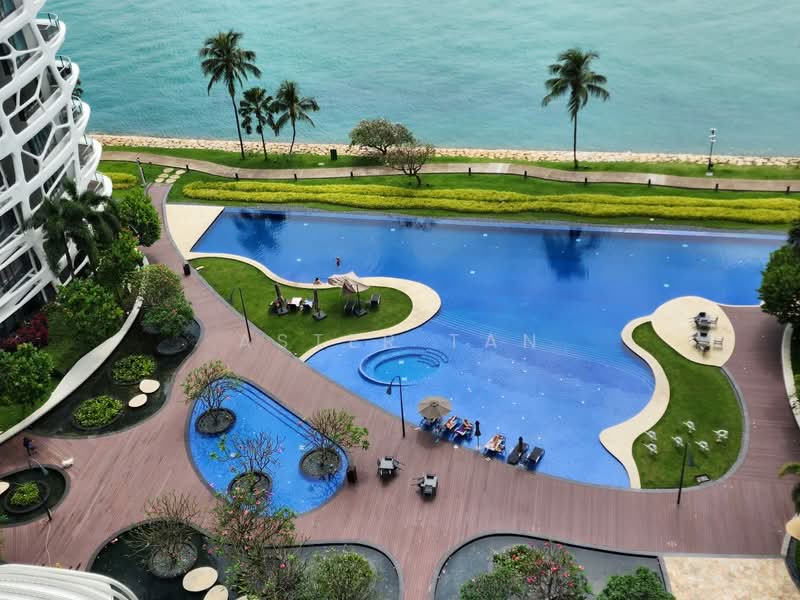 Cape Royale Condominium For Sale at S$ 3,540,000 | PropertyGuru Singapore - Pool