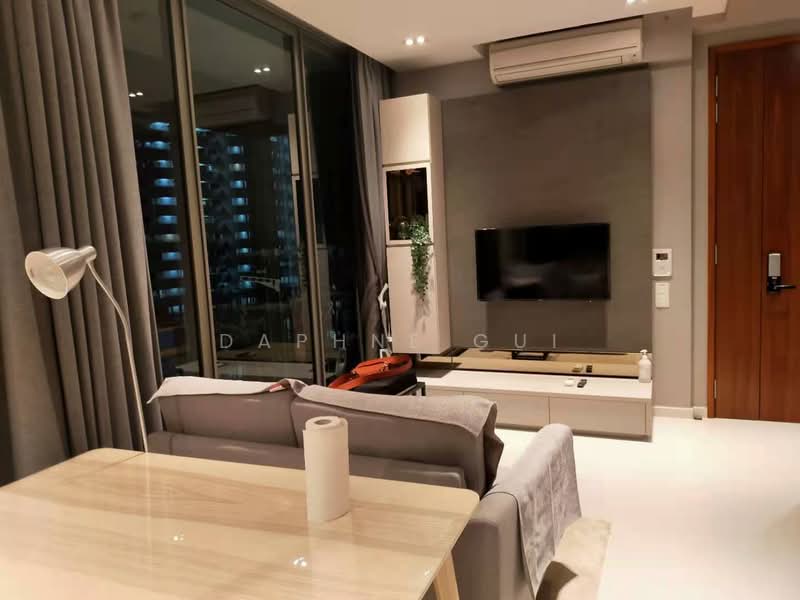 The Tembusu Condominium For Sale at S$ 935,000 | PropertyGuru Singapore - Living Room