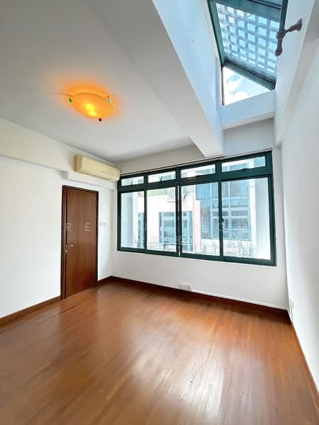 Kew Crescent Semi-Detached House For Sale at S$ 4,480,000 | PropertyGuru Singapore - Interior