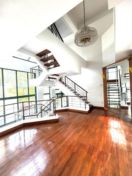 Kew Crescent Semi-Detached House For Sale at S$ 4,480,000 | PropertyGuru Singapore - Interior
