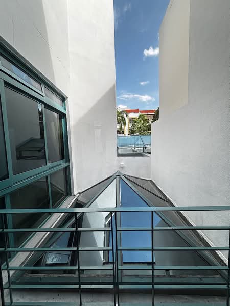 Kew Crescent Semi-Detached House For Sale at S$ 4,480,000 | PropertyGuru Singapore - Exterior