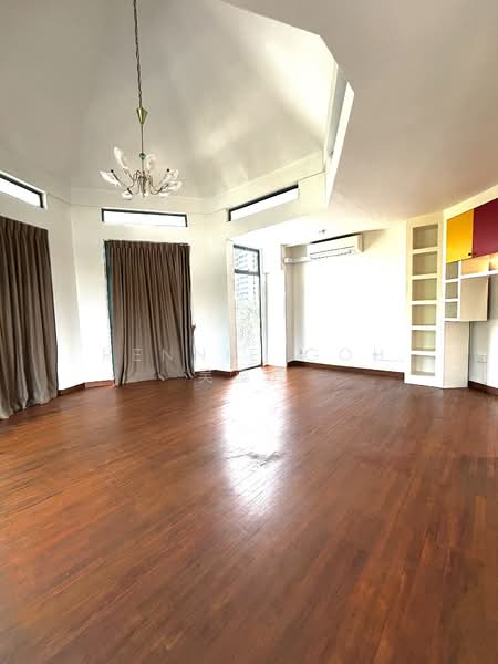 Kew Crescent Semi-Detached House For Sale at S$ 4,480,000 | PropertyGuru Singapore - Living Room