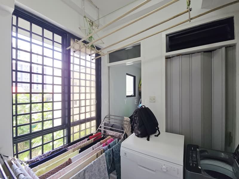 Cherryhill, 21 Lorong Lew Lian, 3 Bedrooms, 1,194 sqft, Condominium For Rent, by Idy Tee, 500075202 - Balcony - PropertyGuru.com.sg