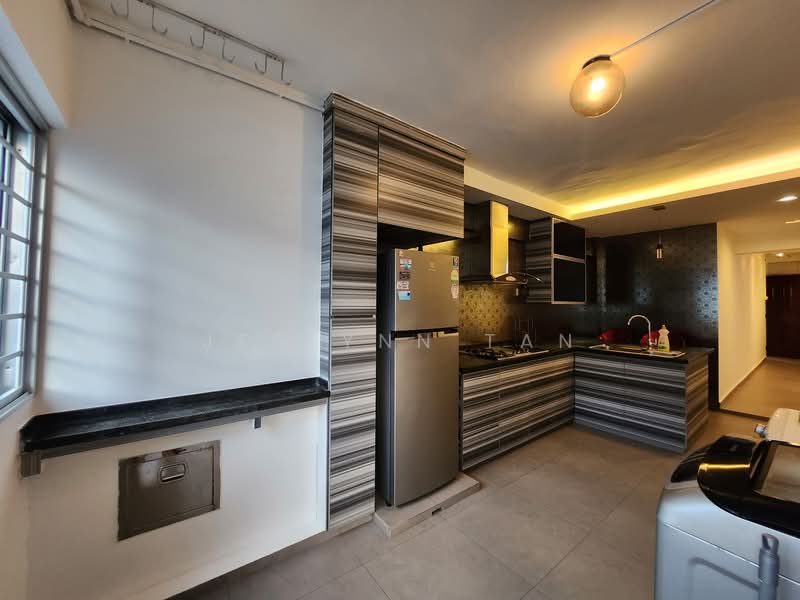 720 Bedok Reservoir Road HDB Flat For Sale at S$ 665,000 | PropertyGuru Singapore - Kitchen