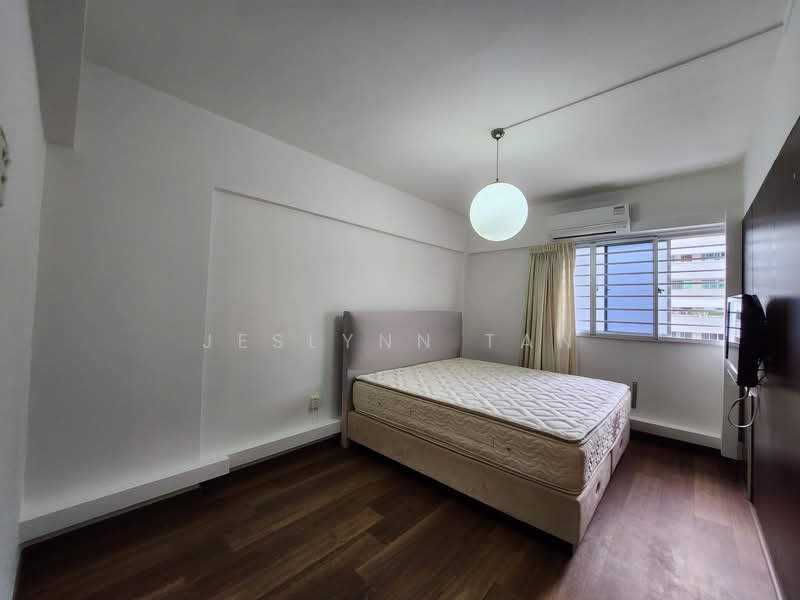720 Bedok Reservoir Road HDB Flat For Sale at S$ 665,000 | PropertyGuru Singapore - Bedroom