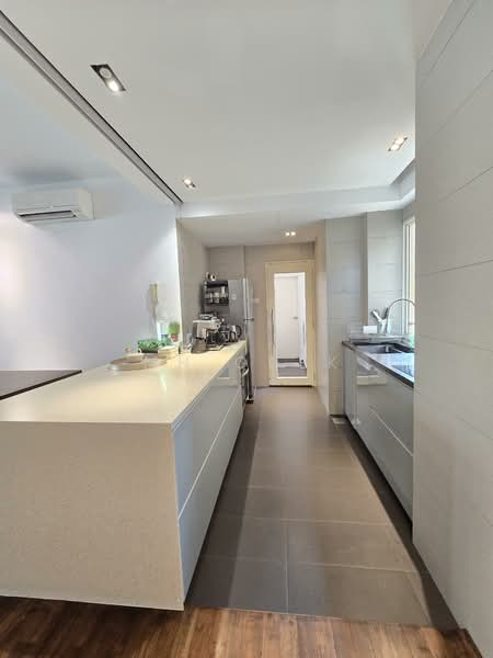 Seletar Springs Condominium Condominium For Sale at S$ 1,350,000 | PropertyGuru Singapore - Kitchen