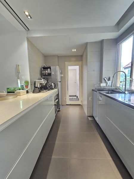 Seletar Springs Condominium Condominium For Sale at S$ 1,350,000 | PropertyGuru Singapore - Kitchen