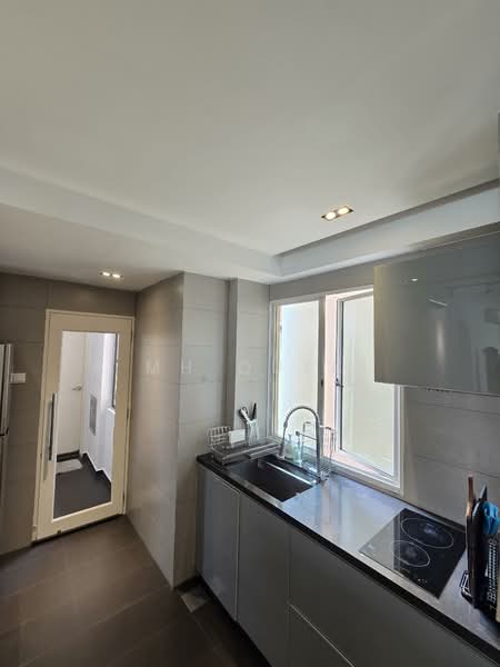 Seletar Springs Condominium Condominium For Sale at S$ 1,350,000 | PropertyGuru Singapore - Kitchen