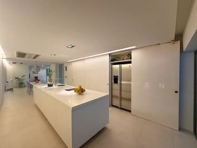 For Sale - A Contemporary Corner Semi-D in Seletar Hills Estate