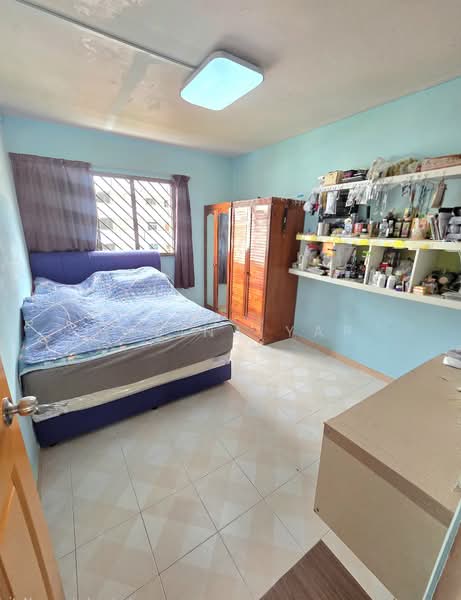 136 Yishun Ring Road HDB Flat For Sale at S$ 525,000 | PropertyGuru Singapore - Bedroom