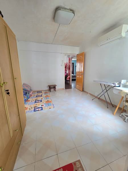 136 Yishun Ring Road HDB Flat For Sale at S$ 525,000 | PropertyGuru Singapore - Interior