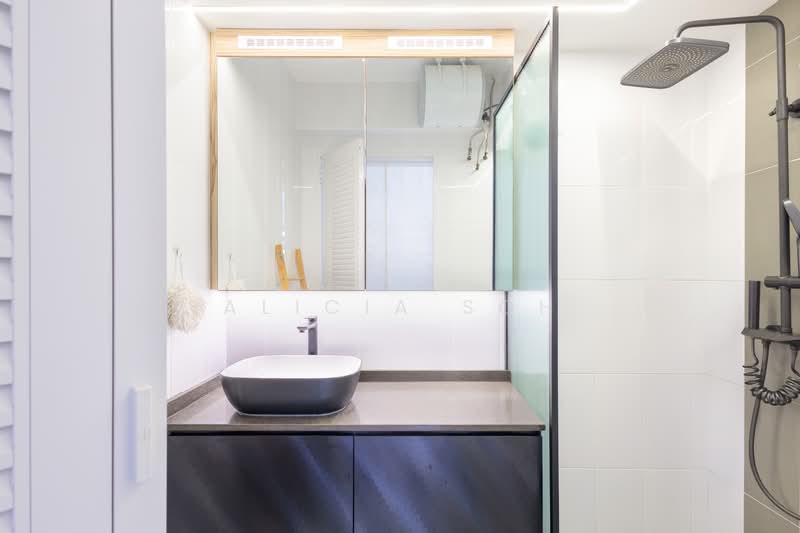 217C Compassvale Drive HDB Flat For Sale at S$ 888,000 | PropertyGuru Singapore - Bathroom