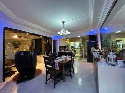 For Sale - 323 Tampines Street 33