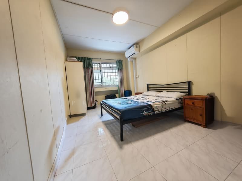 506 Choa Chu Kang Street 51 HDB Flat For Sale at S$ 630,000 | PropertyGuru Singapore - Bedroom