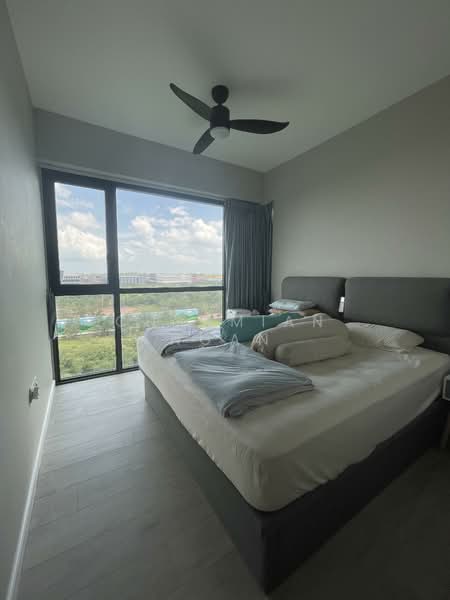 Kingsford Waterbay Condominium For Sale at S$ 1,680,000 | PropertyGuru Singapore - Bedroom