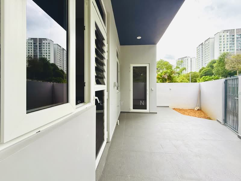 Brand New 2.5 storey, 5+1 bed with lift in Sennett Estate Terraced House For Sale at S$ 7,280,000 | PropertyGuru Singapore - Exterior
