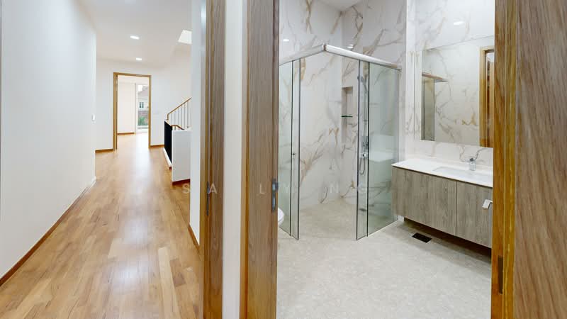 Brand New 2.5 storey, 5+1 bed with lift in Sennett Estate Terraced House For Sale at S$ 7,280,000 | PropertyGuru Singapore - Corridor