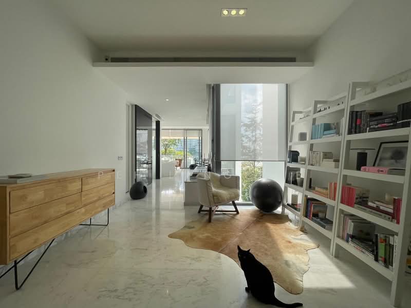 Marina Collection Condominium For Sale at S$ 3,380,000 | PropertyGuru Singapore - Living Room