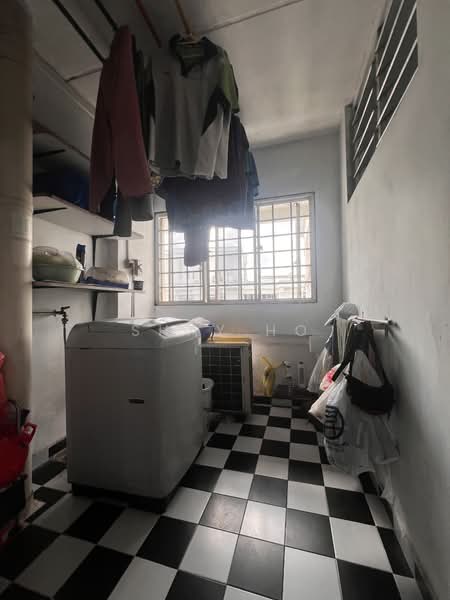 729 Woodlands Circle HDB Flat For Sale at S$ 570,000 | PropertyGuru Singapore - Yard