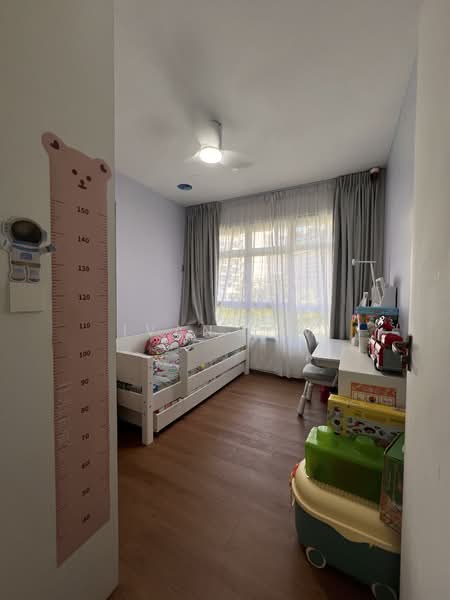 874B Tampines Street 85 HDB Flat For Sale at S$ 708,888 | PropertyGuru Singapore - Bedroom