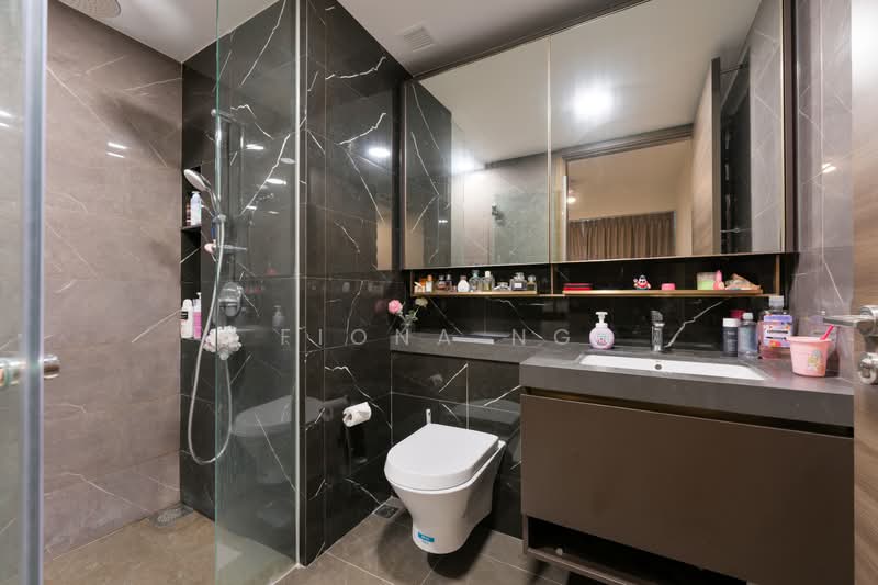 The Florence Residences Condominium For Sale at S$ 1,299,000 | PropertyGuru Singapore - Master Bathroom