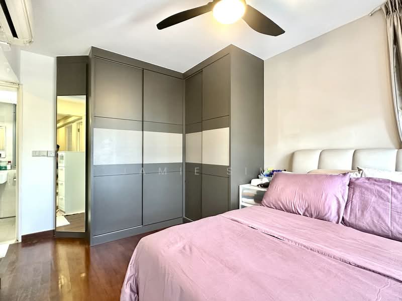 476C Upper Serangoon View HDB Flat For Sale at S$ 800,000 | PropertyGuru Singapore - Bedroom
