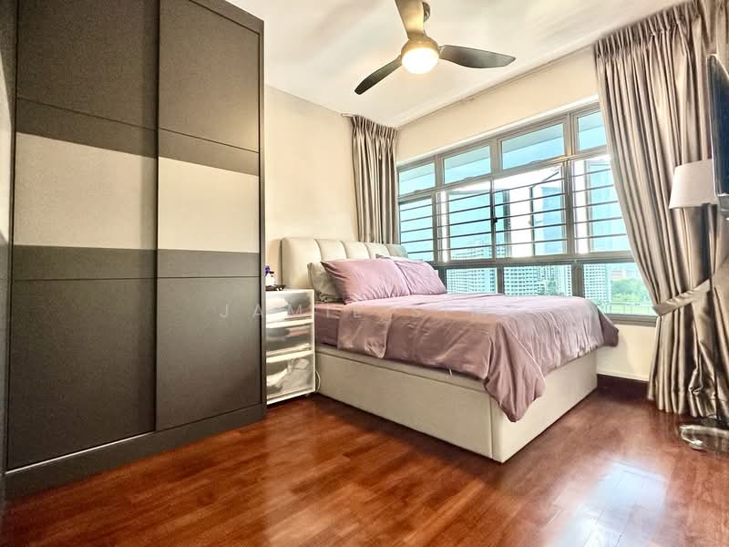 476C Upper Serangoon View HDB Flat For Sale at S$ 800,000 | PropertyGuru Singapore - Bedroom