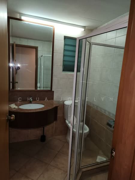Faber Crest, 50A Faber Heights, 2 Bedrooms, 1,033 sqft, Condominium For Rent, by Chua Jocelyn, 500075344 - Bathroom - PropertyGuru.com.sg