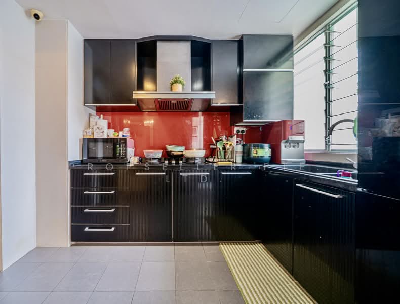 Euphony Gardens Condominium For Sale at S$ 1,000,000 | PropertyGuru Singapore - Kitchen