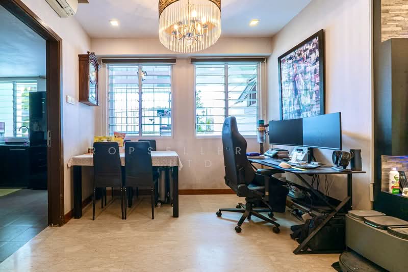 Euphony Gardens Condominium For Sale at S$ 1,000,000 | PropertyGuru Singapore - Dining Room