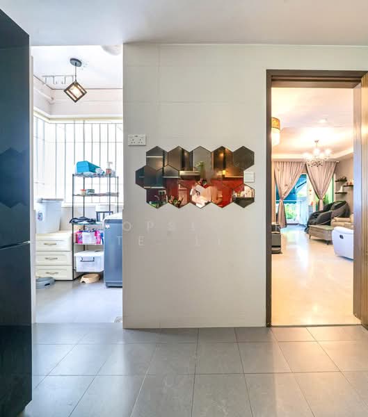 Euphony Gardens Condominium For Sale at S$ 1,000,000 | PropertyGuru Singapore - Interior