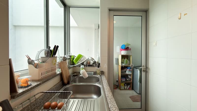 Baywater Condominium For Sale at S$ 3,150,000 | PropertyGuru Singapore - Kitchen