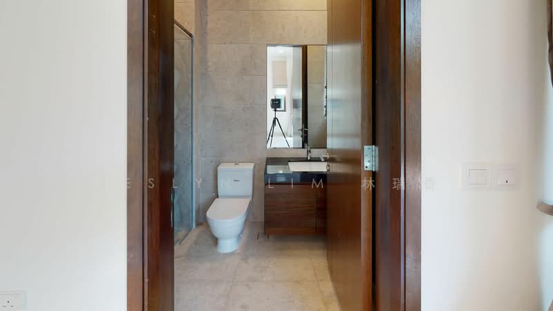 Beautiful Lornie Road Bungalow with Pool, Surrounded by Nature and Greenery, Lornie Road / Thomson Road, 6 Bedrooms, 9,108 sqft, Bungalow House For Rent, by Jeslyn Lim 林瑞香, 500075395 - Bathroom - PropertyGuru.com.sg