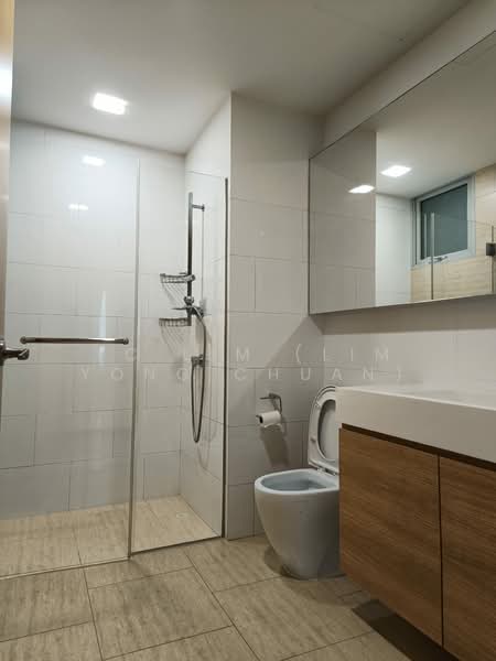 Clover By The Park Condominium For Sale at S$ 3,108,000 | PropertyGuru Singapore - Bathroom