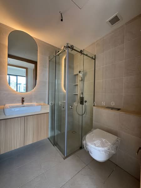 Hill House, 10A-11 Institution Hill, 10B, 2 Bedrooms, 624 sqft, Condominium For Rent, by Chloe Chang, 500075419 - Bathroom - PropertyGuru.com.sg