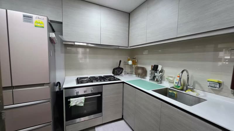Bellewoods, 116 Woodlands Avenue 5, 4 Bedrooms, 1,152 sqft, Executive Condominium For Rent, by WEI DENG, 500075430 - Kitchen - PropertyGuru.com.sg